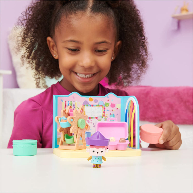 Gabby's Dollhouse, Baby Box Cat Craft-A-Riffic Room with Exclusive Figure, Accessories