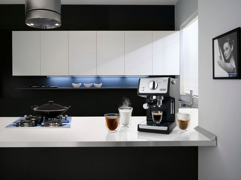 De'Longhi 15 Bar Espresso and Cappuccino Machine with Advanced Cappuccino System