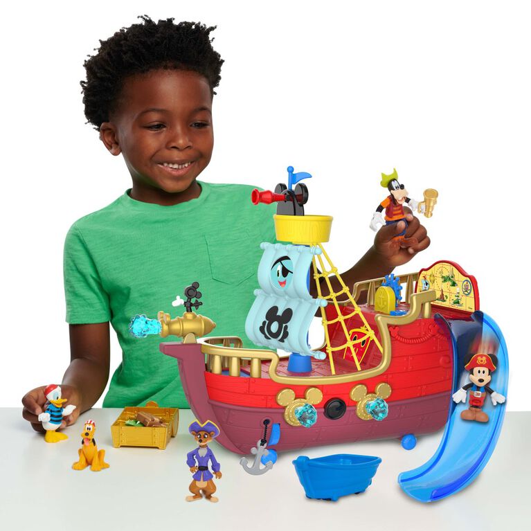 Disney Junior Mickey Mouse Funhouse Treasure Adventure Pirate Ship Playset with Sounds and Figures - English Edition